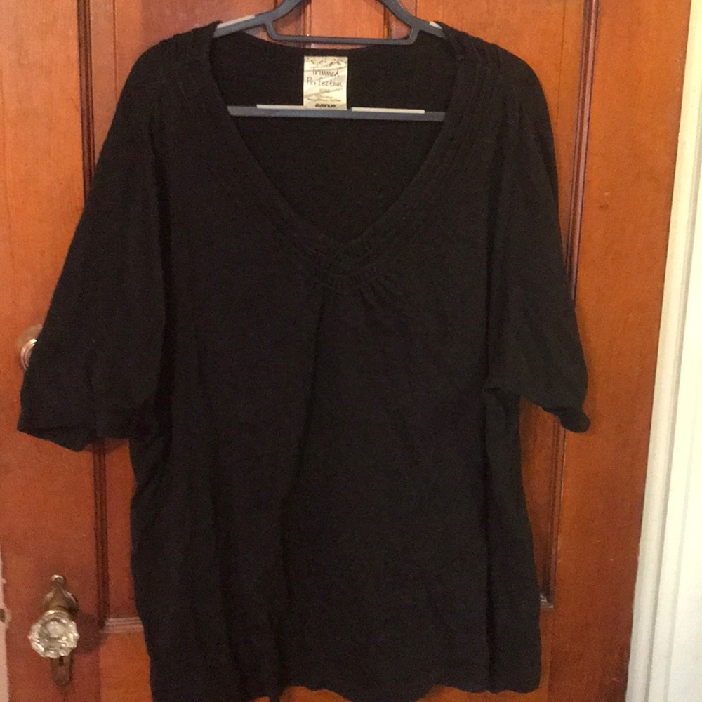 Black V neck top
